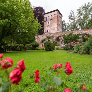 Massimago Wine Tower Pensión